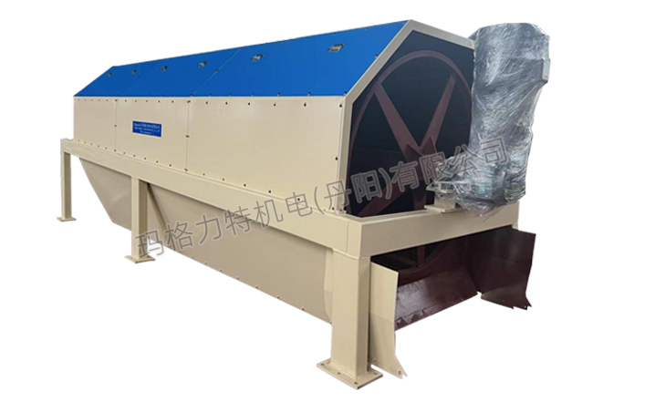 Sawdust screening machine